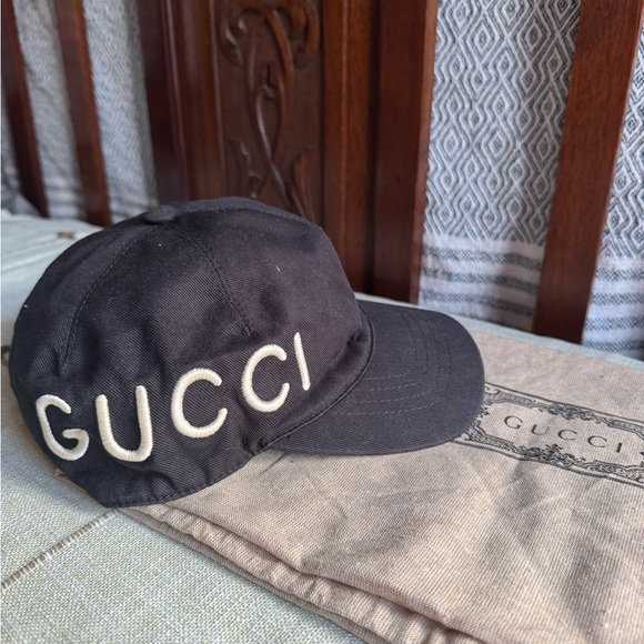 🔥Gucci / LOVED Hat Size 58cm (Medium) - EXCELLENT CONDITION - Picture 1 of 9